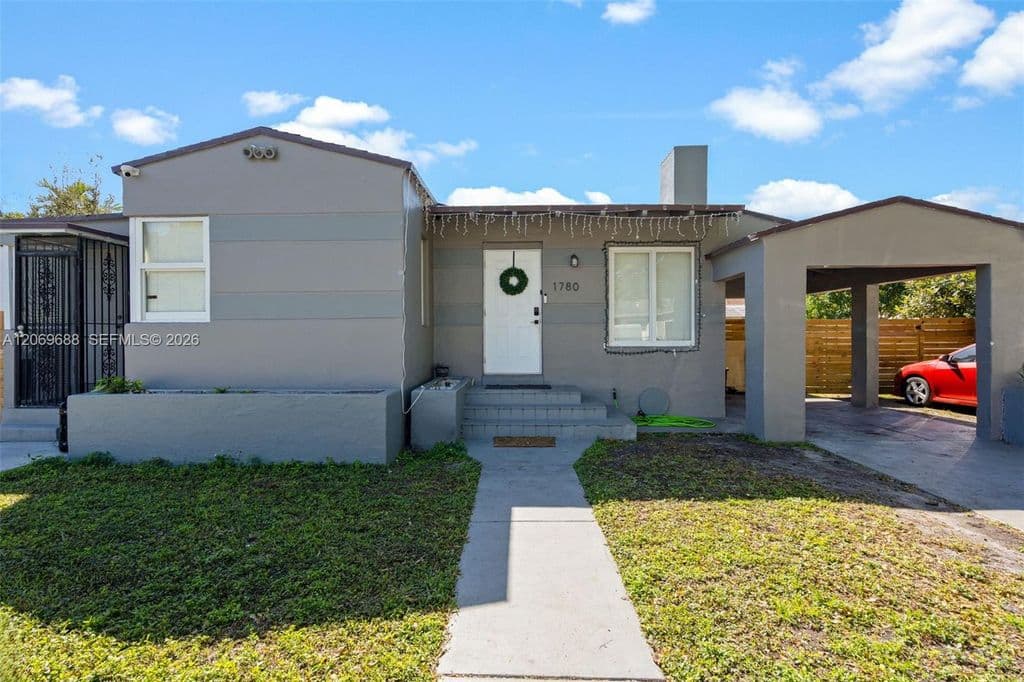 3+1 Müstakil ev — 1780 NW 49th St