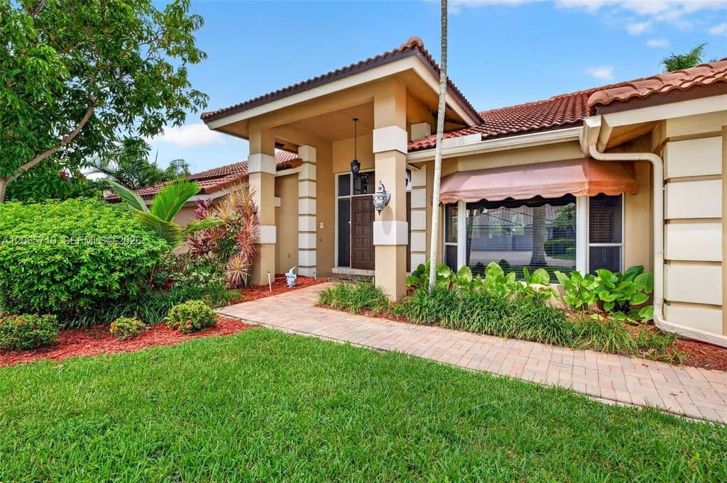 4-bedroom Single-Family Home — 581 NW 110th Ave