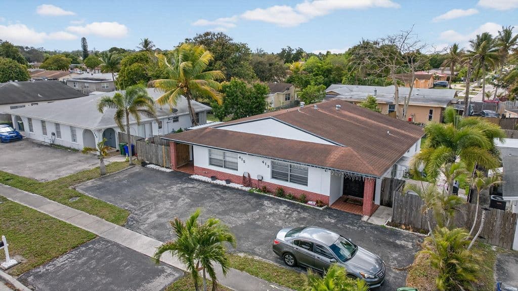 2-bedroom Single-Family Home — 415 SW 61st Terrace
