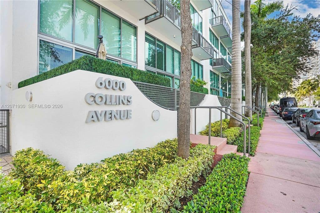 2+1 Condo — 6000 Collins Ave APT 336