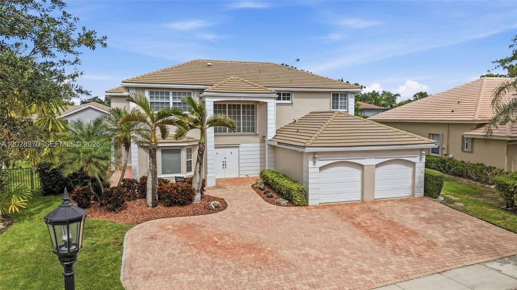 6+1 Müstakil ev — 2608 Oakbrook Ct