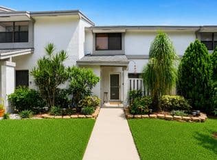2+1 Townhouse — 3435 CARAMBOLA Circle S #2462, Coconut Creek, 33066