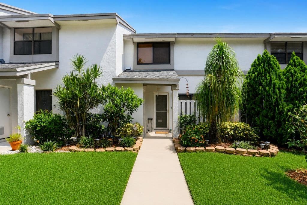 2+1 Mülk — 3435 CARAMBOLA Circle S #2462