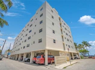 1+1 Condo — 901 S Surf Rd APT 506, Hollywood, 33019