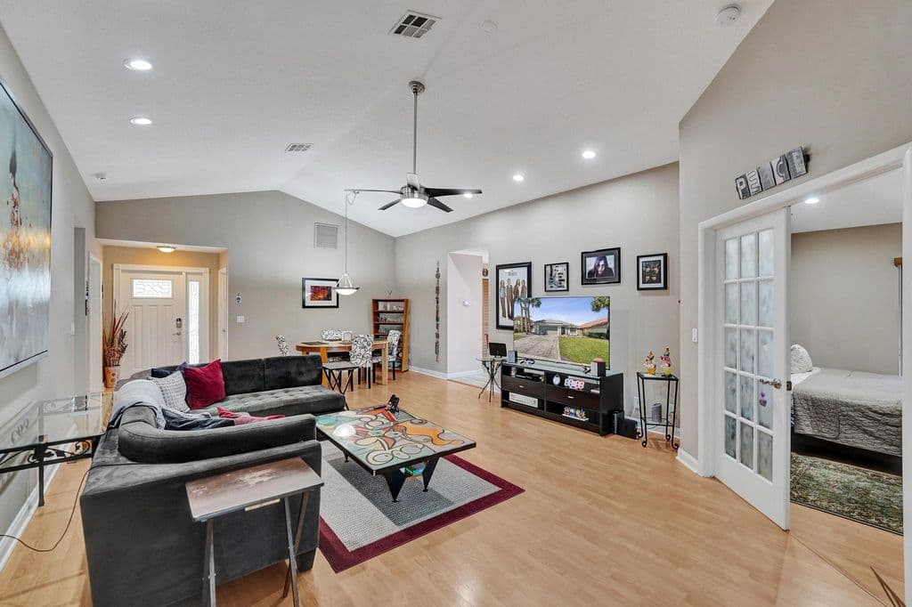 3+1 Müstakil ev — 9355 NW 18TH Drive