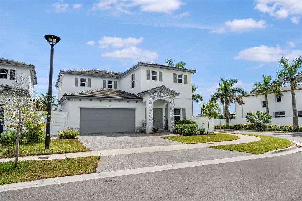 5+1 Müstakil ev — 21189 SW 127th Ct