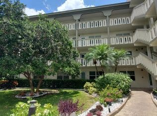 2-bedroom Condo — 2901 VICTORIA Circle #F2, Pompano Beach, 33066