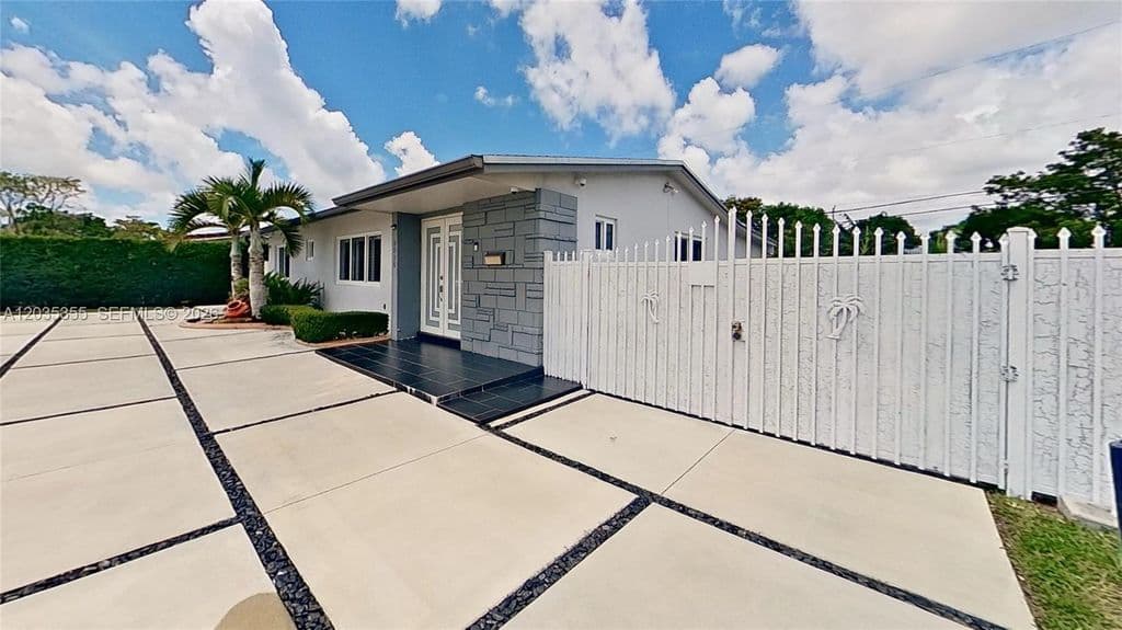 3-bedroom Single-Family Home — 3030 SW 96th Ave