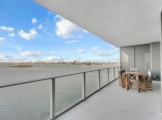 3-bedroom Condo — 700 NE 24th #1405, Miami, 33137