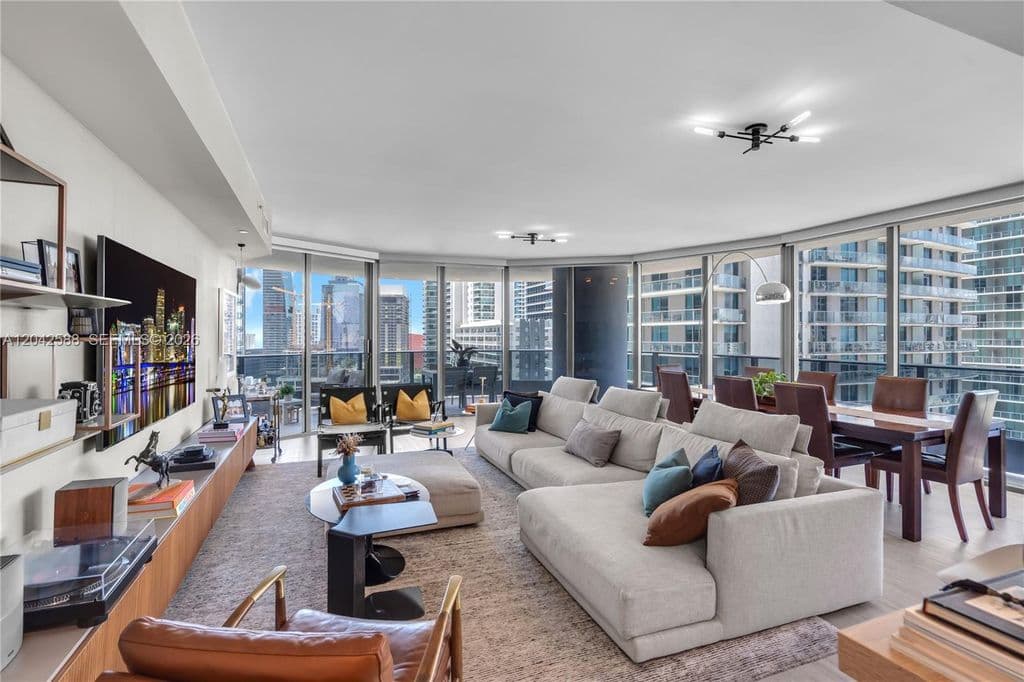 3+1 Condo — 1000 Brickell Plz #2402