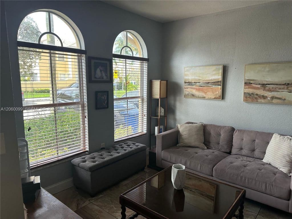4+1 Mülk — 13778 SW 118th Ter