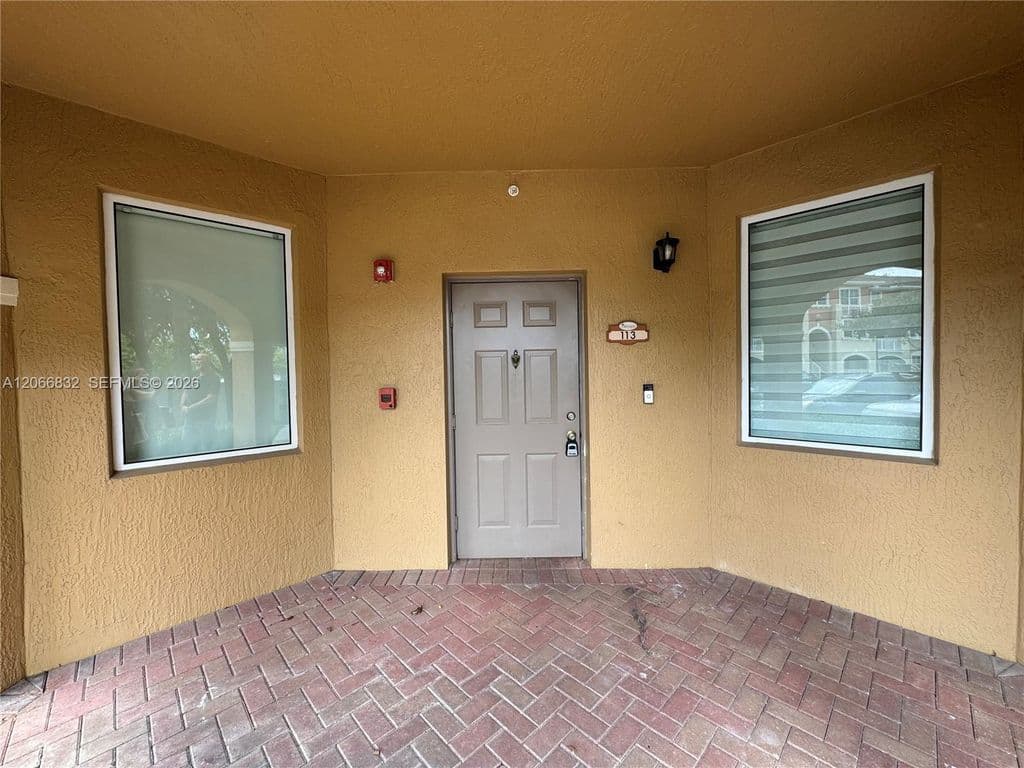 3-bedroom Condo — 10885 NW 89th Ter Unit 113
