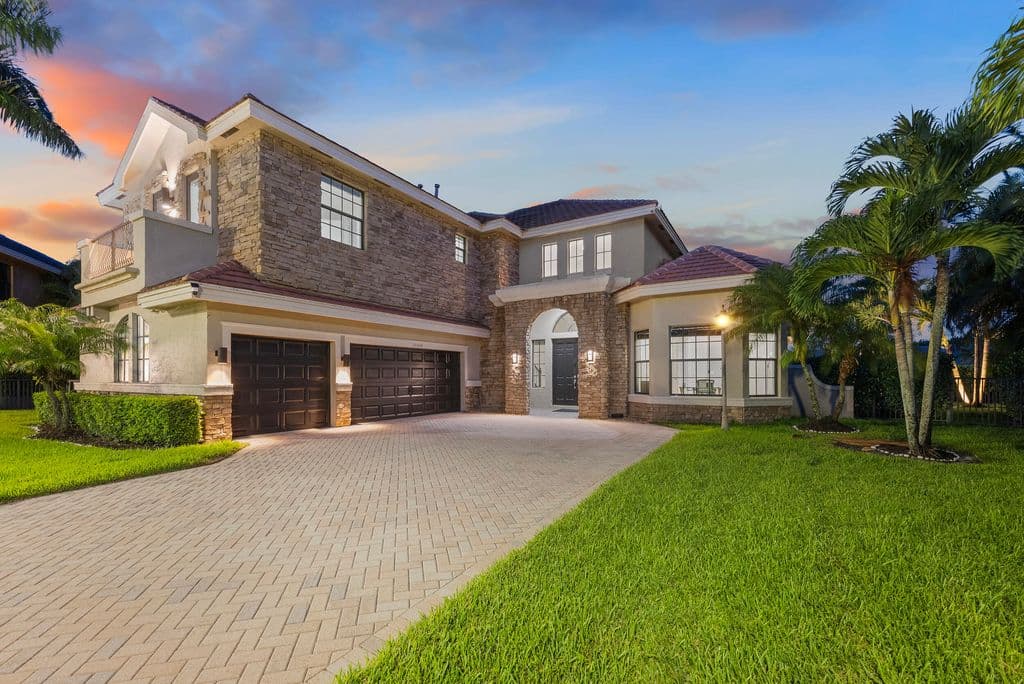 5+1 Müstakil ev — 10504 Vignon Court