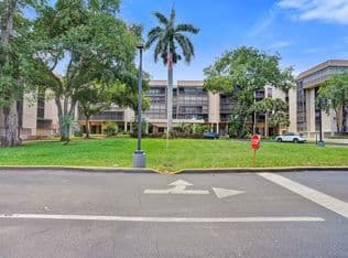 1+1 Condo — 2800 N 46th Avenue #A302, Hollywood, 33021