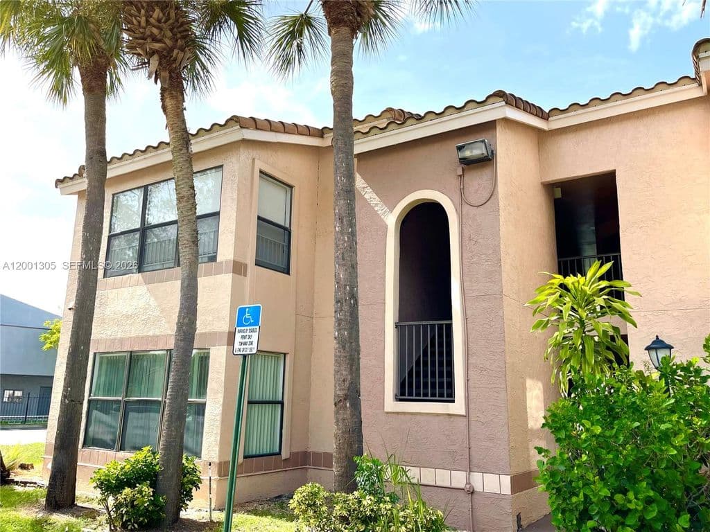 1-bedroom Condo — 2826 S University Dr APT 3101