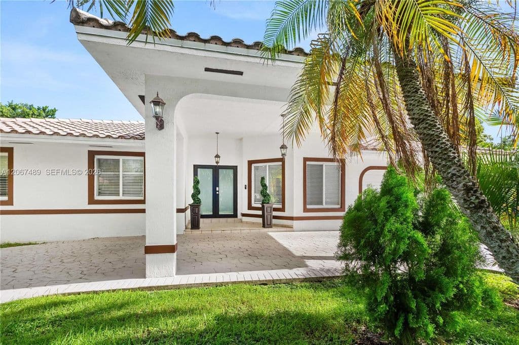4+1 Müstakil ev — 9840 NW 28th Ter