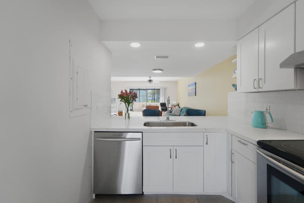 2-bedroom Property — 6207 Riverwalk Lane #5