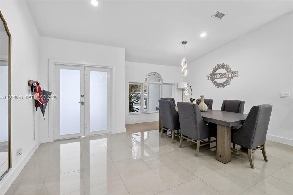 4+1 Müstakil ev — 3540 N Park Rd