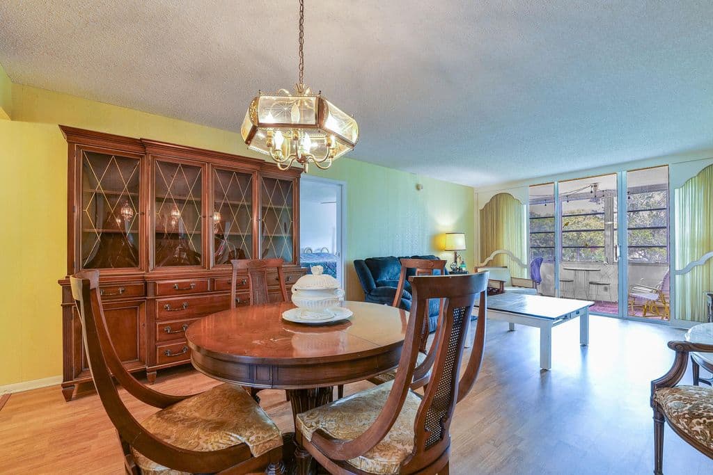 2-bedroom Condo — 4851 NW 26th Court #344