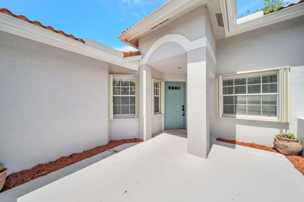 2-bedroom Single-Family Home — 15136 W Tranquility Lake Drive