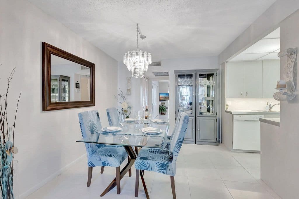 1-bedroom Condo — 2051 Cambridge C