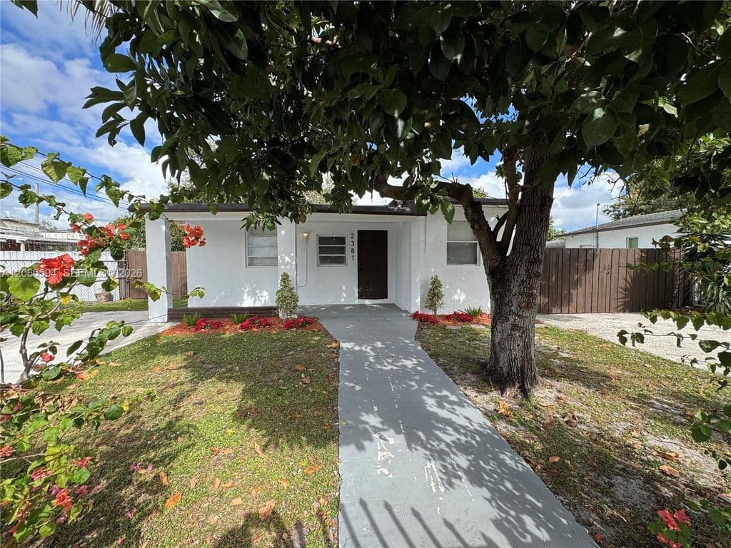 3+1 Müstakil ev — 2381 NW 153rd St