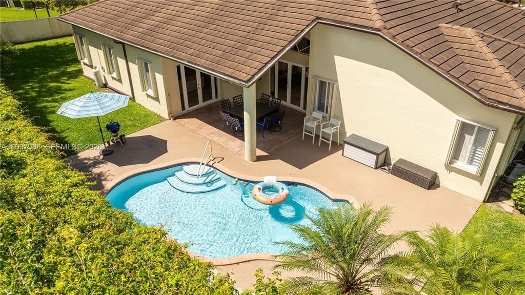 4+1 Müstakil ev — 14831 SW 95th Ct
