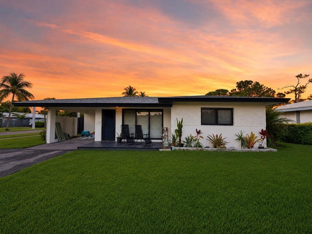 3-bedroom Single-Family Home — 150 SE 5th Court