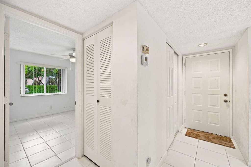 2-bedroom Condo — 7321 Amberly Lane #110
