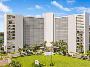 2-bedroom Condo — 336 Golfview Road #1016, North Palm Beach, 33408