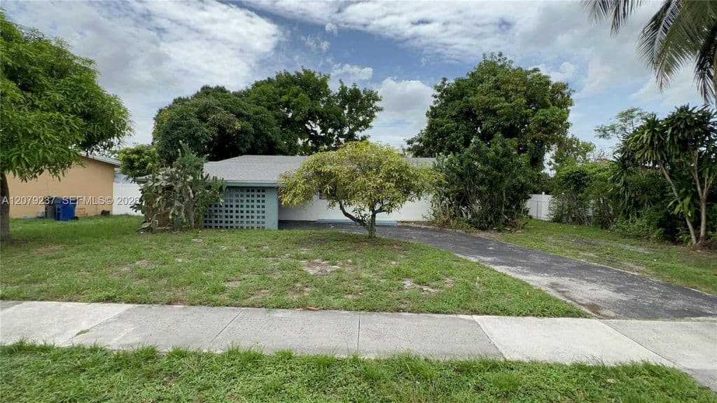 3+1 Müstakil ev — 4421 NW 33rd St