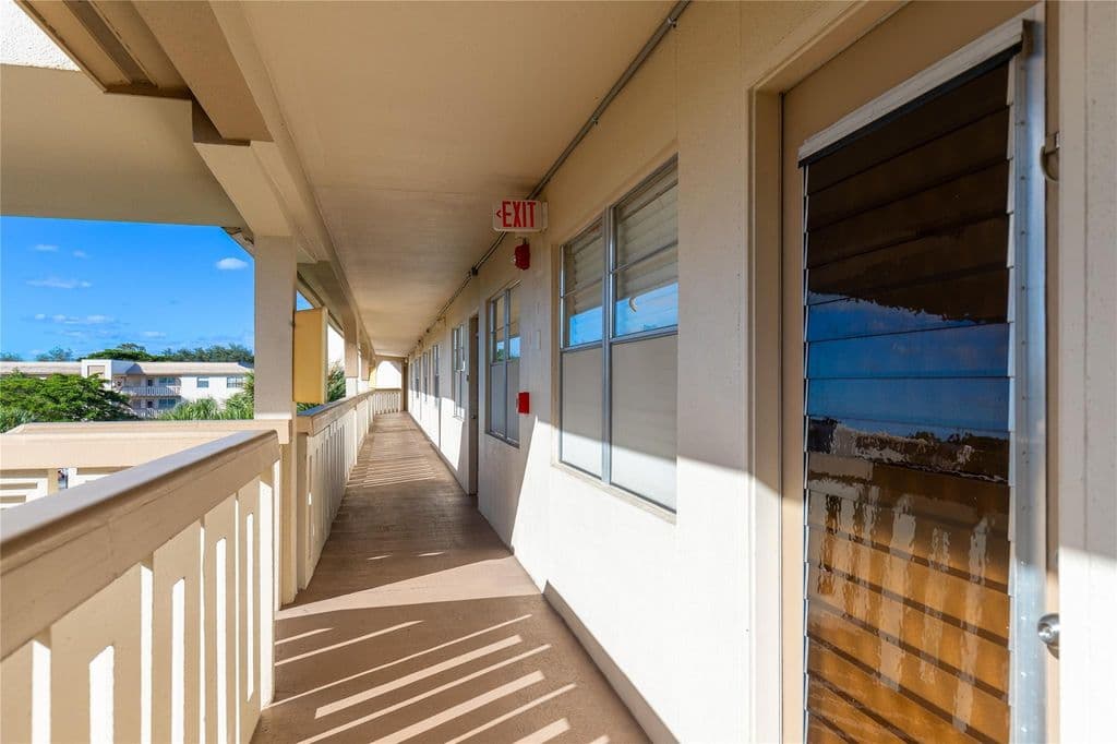 2+1 Condo — 1902 Bermuda Circle