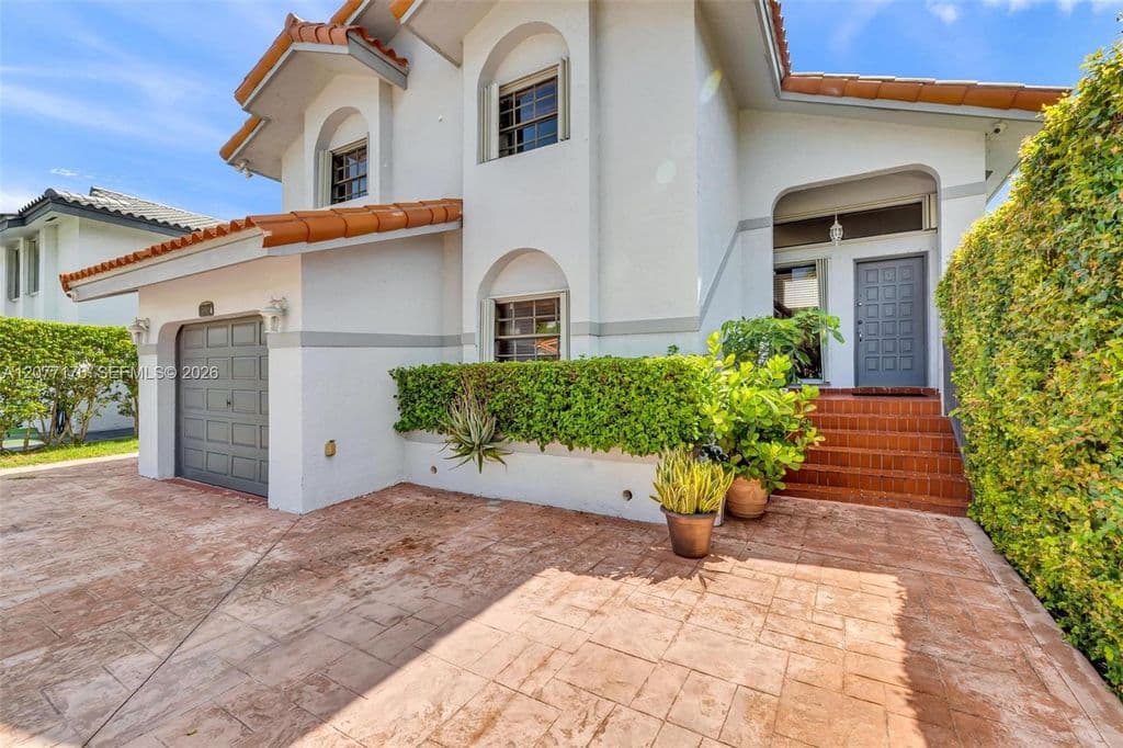 3+1 Müstakil ev — 9911 SW 136th Ct