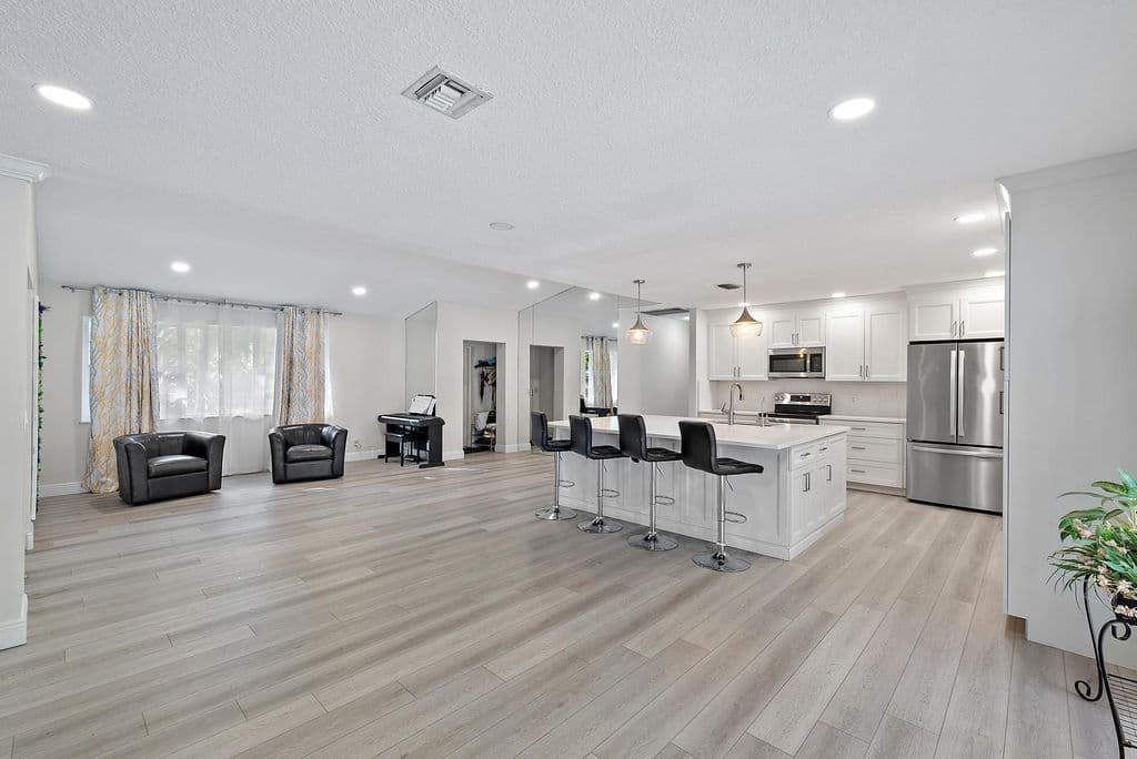 4-bedroom Single-Family Home — 16338 Alexander Run
