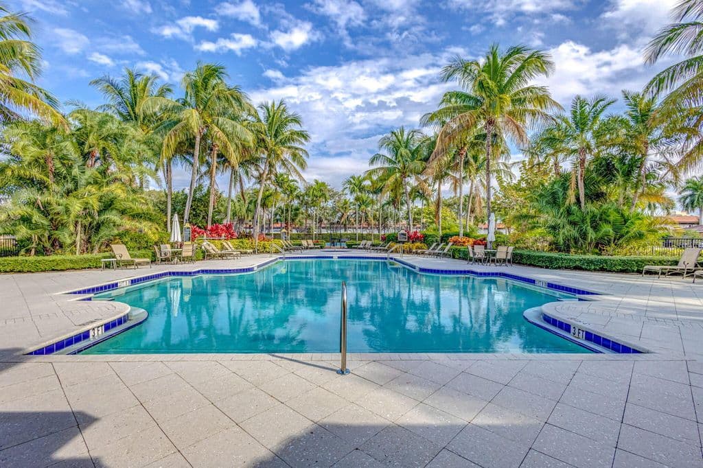 2+1 Condo — 4903 Midtown Lane #3203