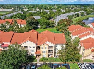 3-bedroom Condo — 4041 San Marino Boulevard #307, West Palm Beach, 33409