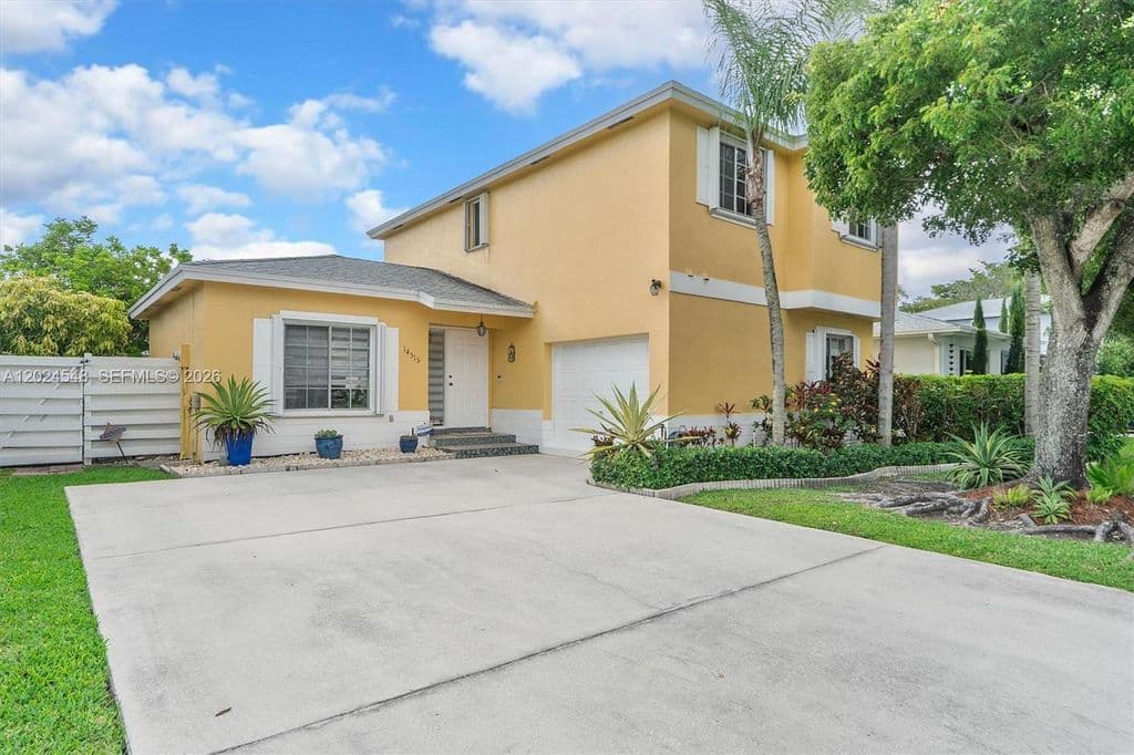 3+1 Müstakil ev — 14515 SW 139th Avenue Cir E
