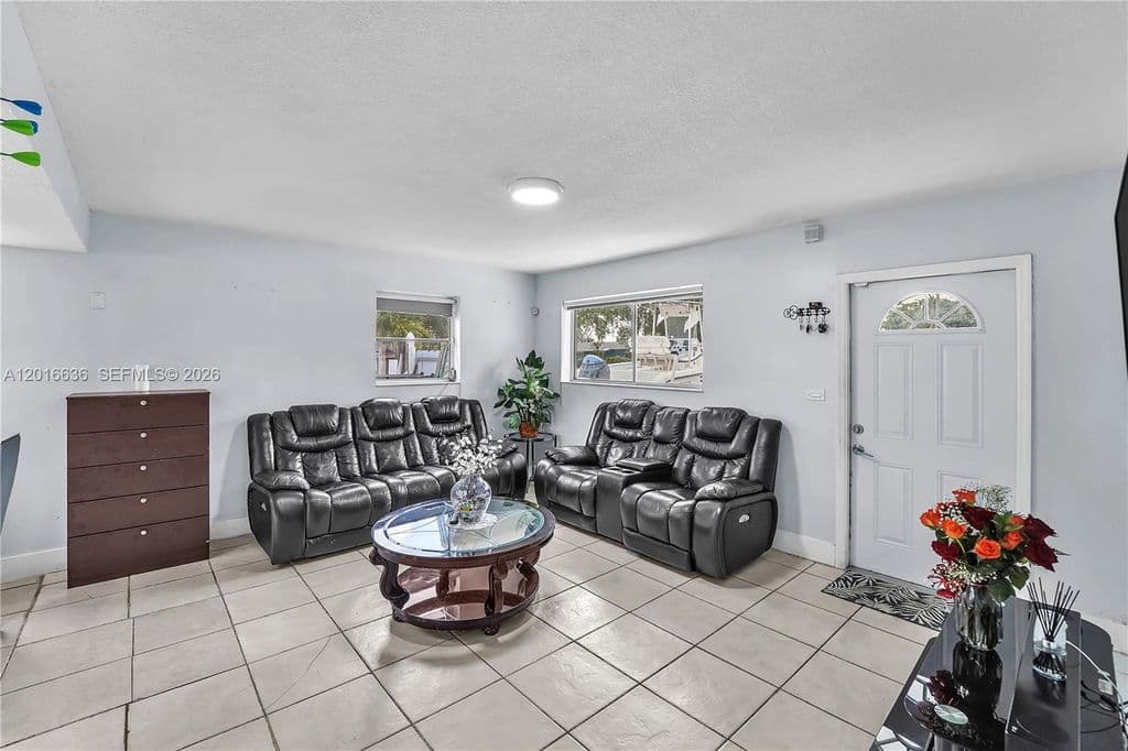 3-bedroom Single-Family Home — 900 N 70th Ave