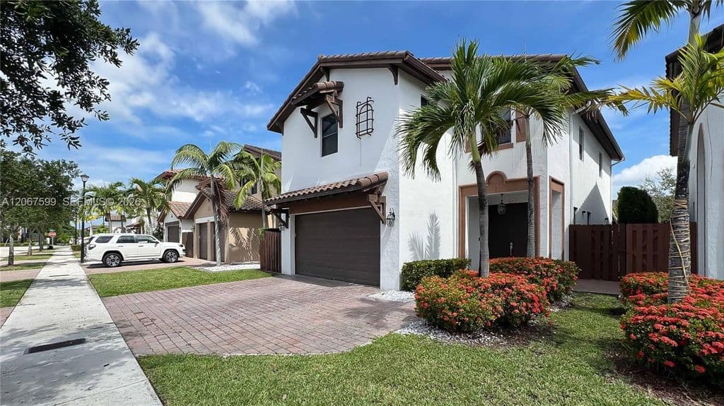 4-bedroom Single-Family Home — 10235 NW 87th Ter