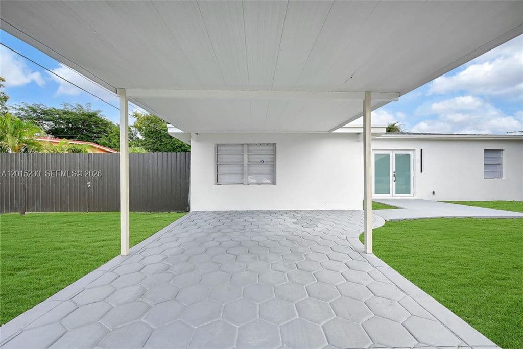 4-bedroom Single-Family Home — 12621 NW 22nd Ct