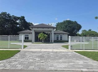 5+1 Müstakil ev — 17575 SW 280th St, Homestead, 33031