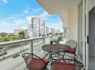 1+1 Condo — 5601 Collins Ave APT 615, Miami Beach, 33140