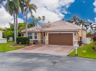 4-bedroom Single-Family Home — 2772 SW 135TH Avenue, Miramar, 33027