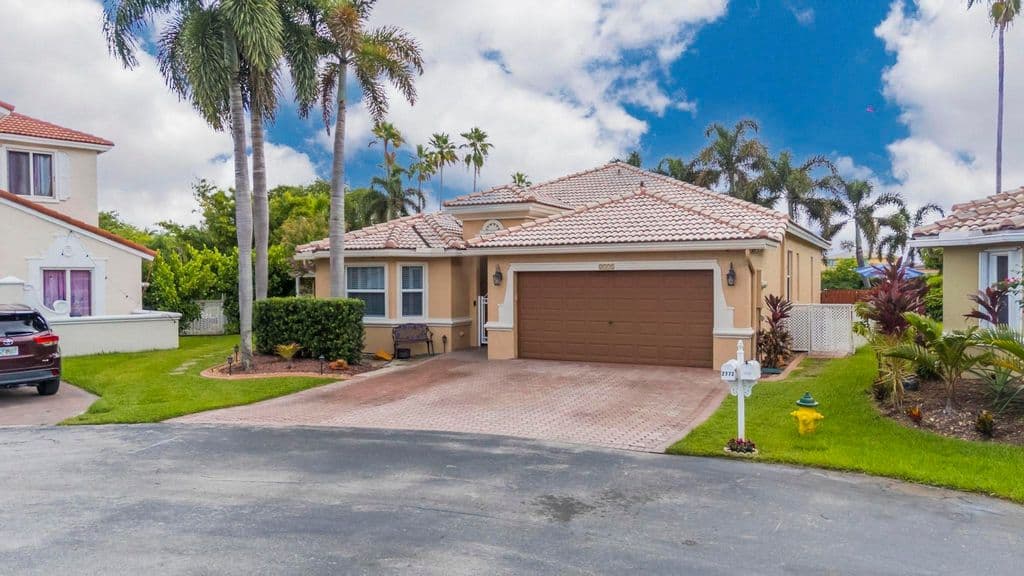 4-bedroom Single-Family Home — 2772 SW 135TH Avenue