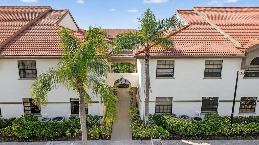 3-bedroom Condo — 5226 Europa Drive #H