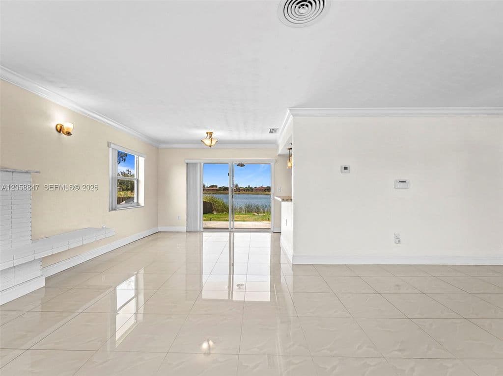 3+1 Müstakil ev — 2045 NW 115th St