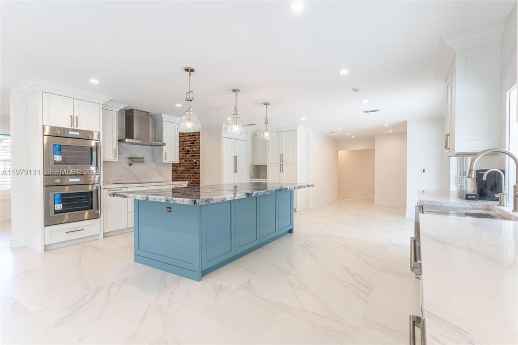 4+1 Müstakil ev — 14341 SW 78th Ct