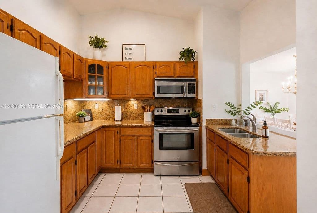 3+1 Condo — 7730 SW 156th Ct #A145