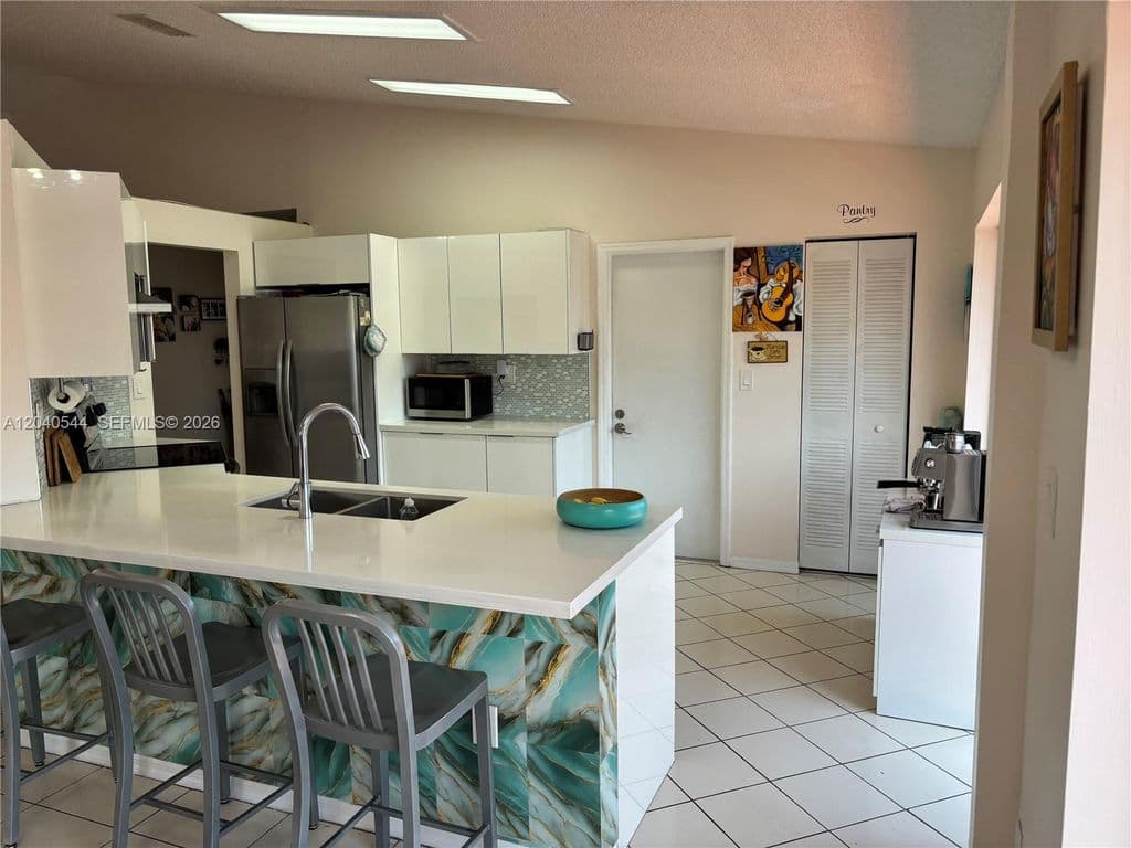 3+1 Müstakil ev — 18713 NW 78th Ct