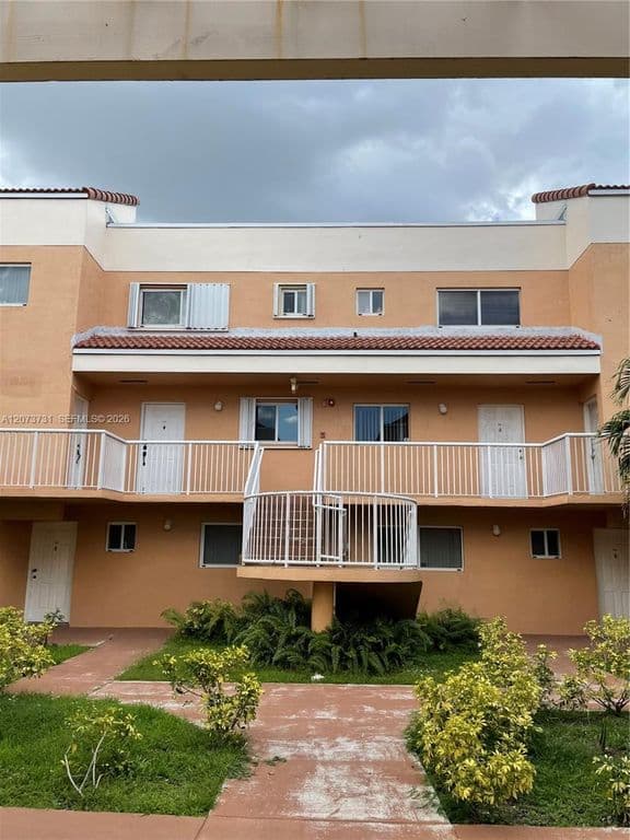 2+1 Condo — 14911 SW 80th St APT 203